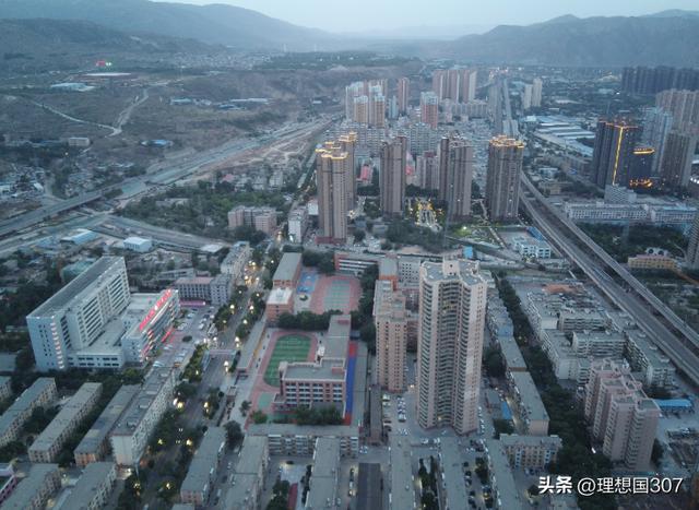 黃河之畔的工業(yè)脊梁 從三線建設(shè)到未來(lái)，蘭州承載的西北工業(yè)精華與數(shù)據(jù)時(shí)代新使命